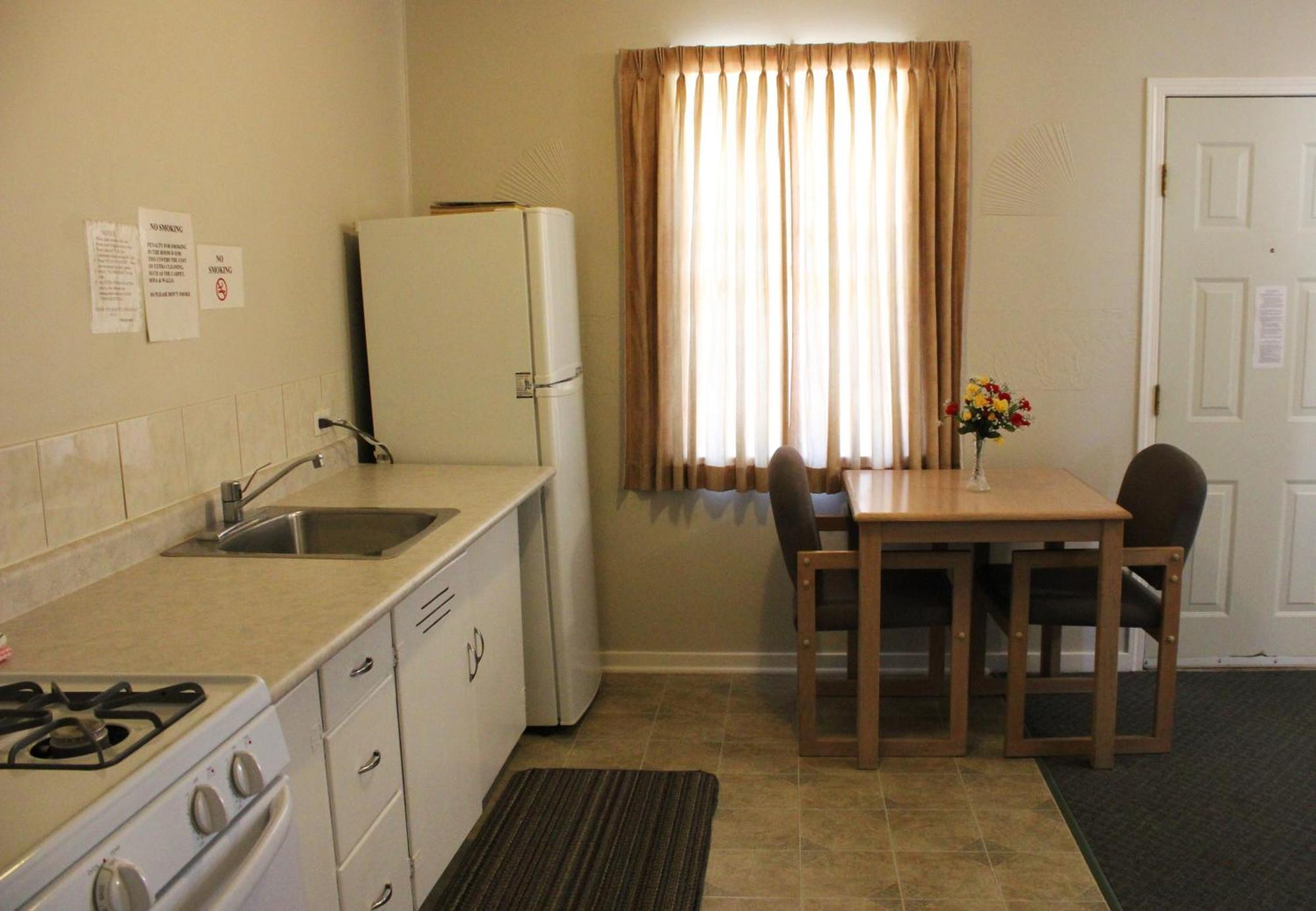 Boundary Motel Osoyoos Ngoại thất bức ảnh