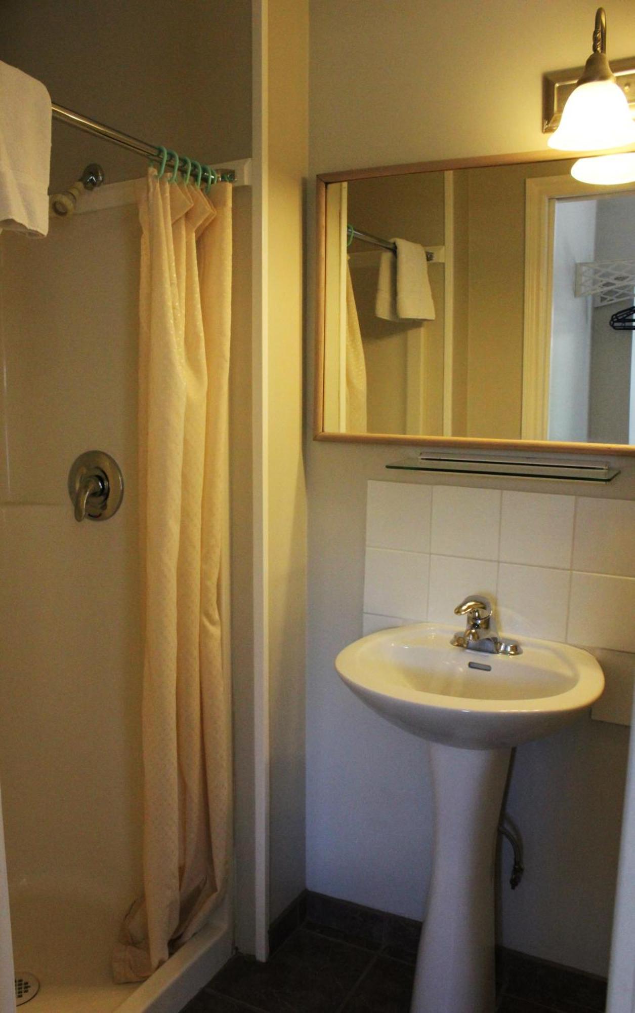 Boundary Motel Osoyoos Ngoại thất bức ảnh